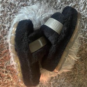 UGGPlush slippers